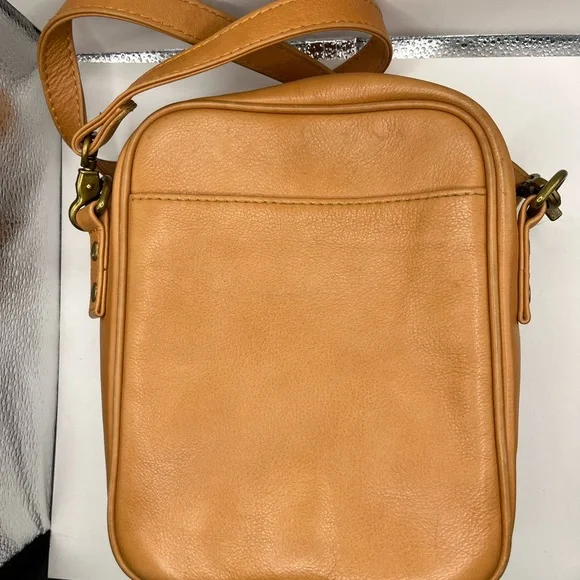 Minooy Naya Small Tan Leather Women's Crossbody Bag - Picture 5 of 13
